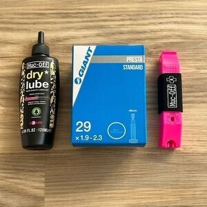 Giant Bike Outdoor Tire Kit.